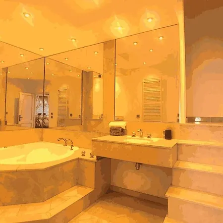 Sejour Relaxant Dans Une Villa De Reve 比亚里茨